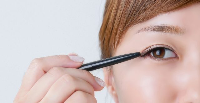 30代　アイメイク